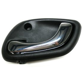 Suzuki Vitara 98-05 belső ajtó kilincs króm bal